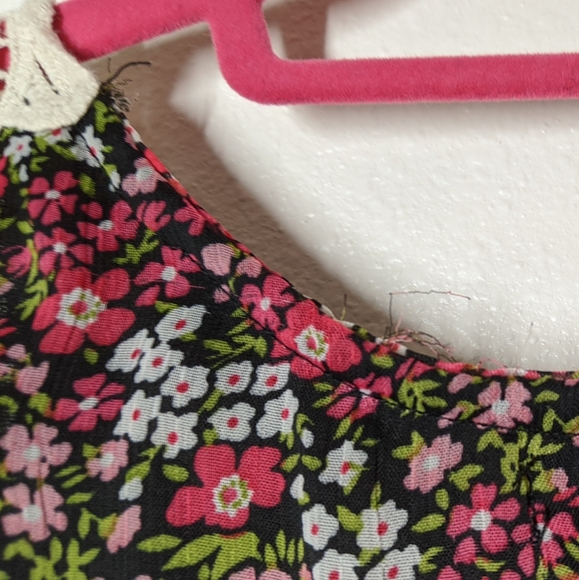 Lace floral print sleeveless blouse - Picture 7 of 7